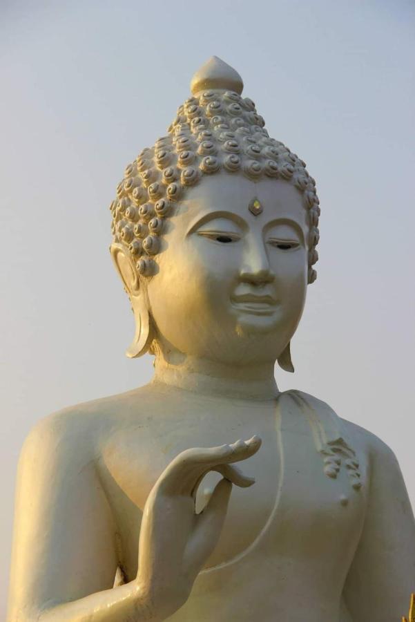 Pee Homestay Lopburi Ban Tha Krayang Екстер'єр фото