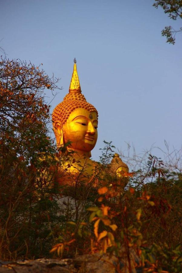 Pee Homestay Lopburi Ban Tha Krayang Екстер'єр фото