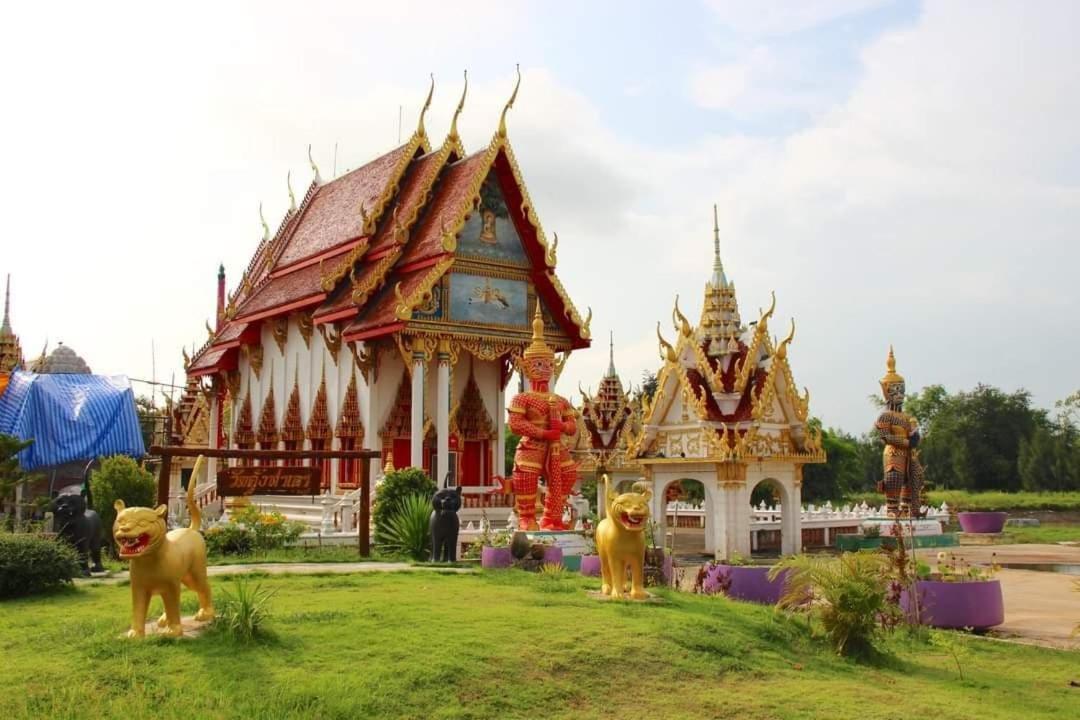Pee Homestay Lopburi Ban Tha Krayang Екстер'єр фото