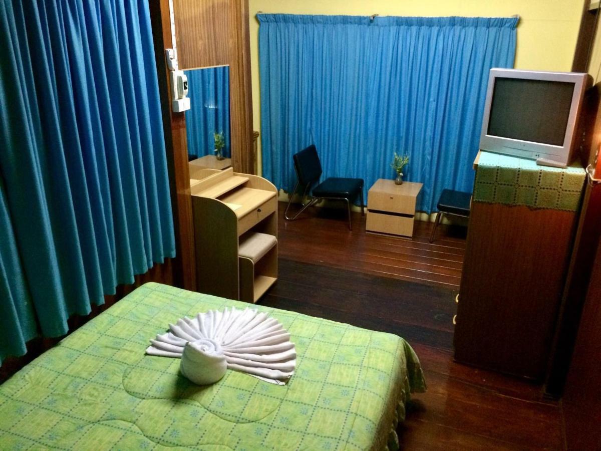 Pee Homestay Lopburi Ban Tha Krayang Екстер'єр фото