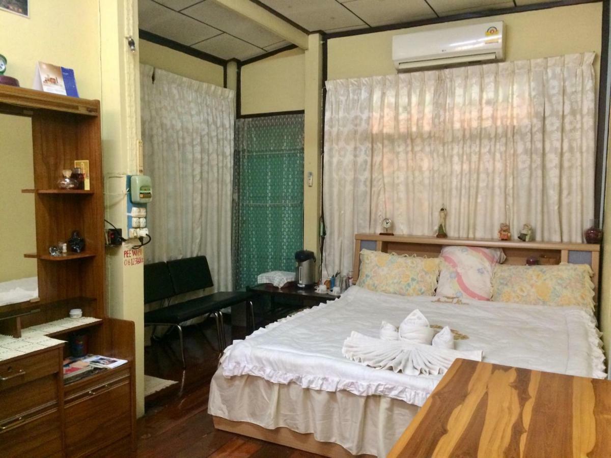 Pee Homestay Lopburi Ban Tha Krayang Екстер'єр фото