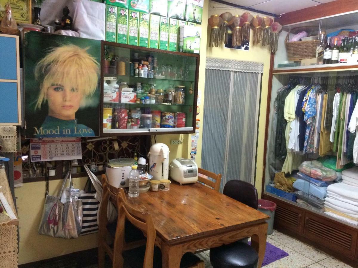 Pee Homestay Lopburi Ban Tha Krayang Екстер'єр фото