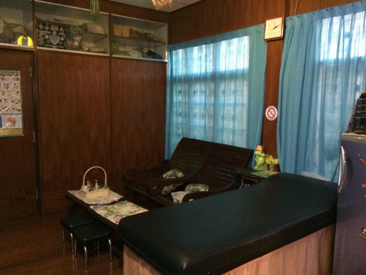 Pee Homestay Lopburi Ban Tha Krayang Екстер'єр фото