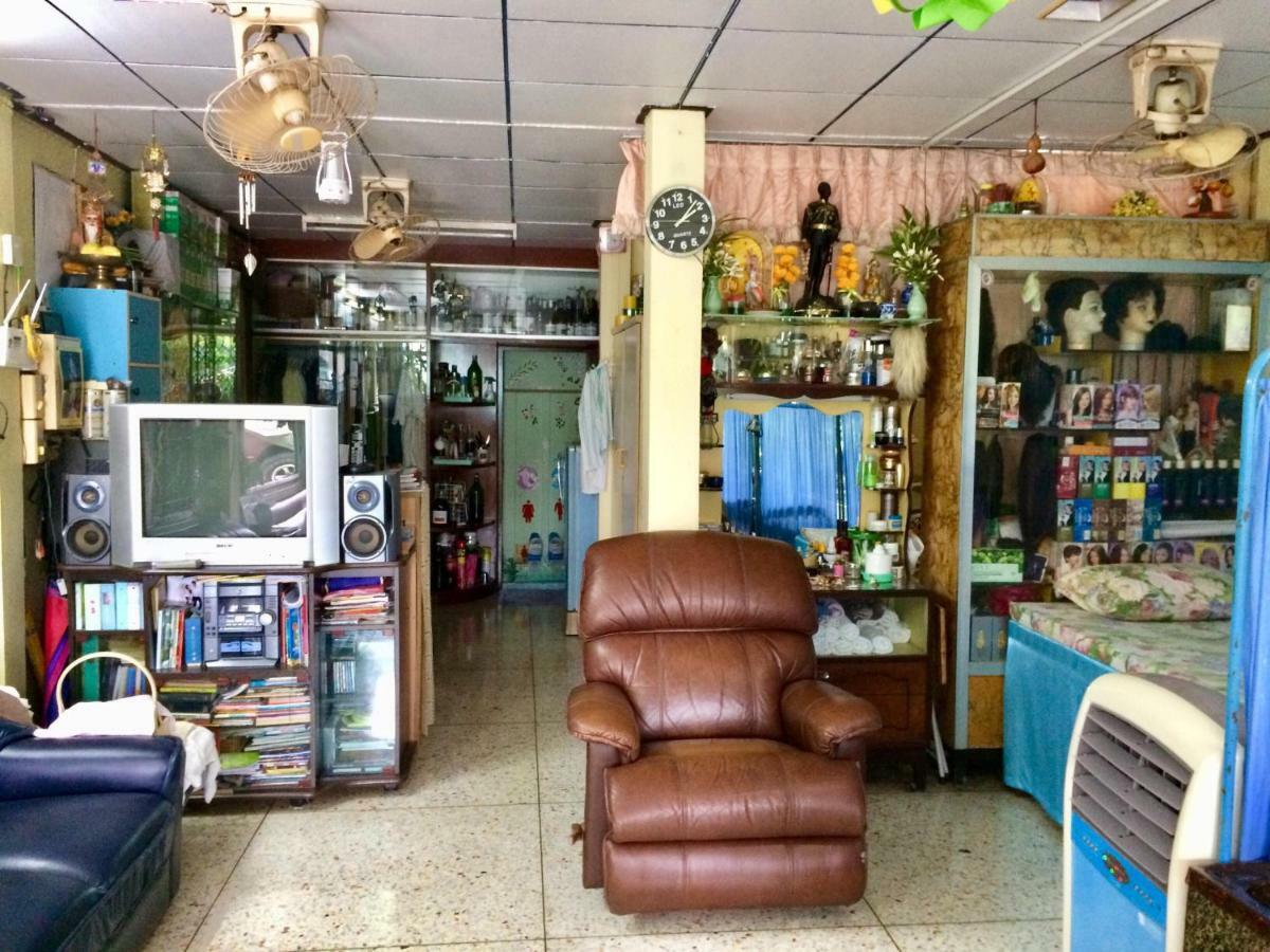Pee Homestay Lopburi Ban Tha Krayang Екстер'єр фото